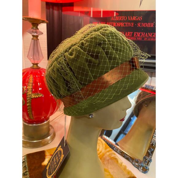 vintage 1960s olive green velvet hat with veil 60s mod ruched millinery net - Picture 4 of 5